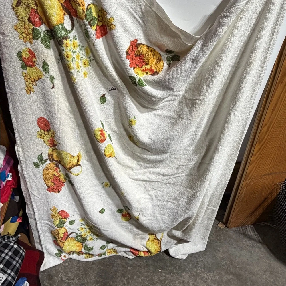 #3199- Vintage Beach Towel with Yellow Fruit Pitcher Motif